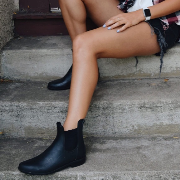 Capelli of New York Shoes - Chelsea Booties